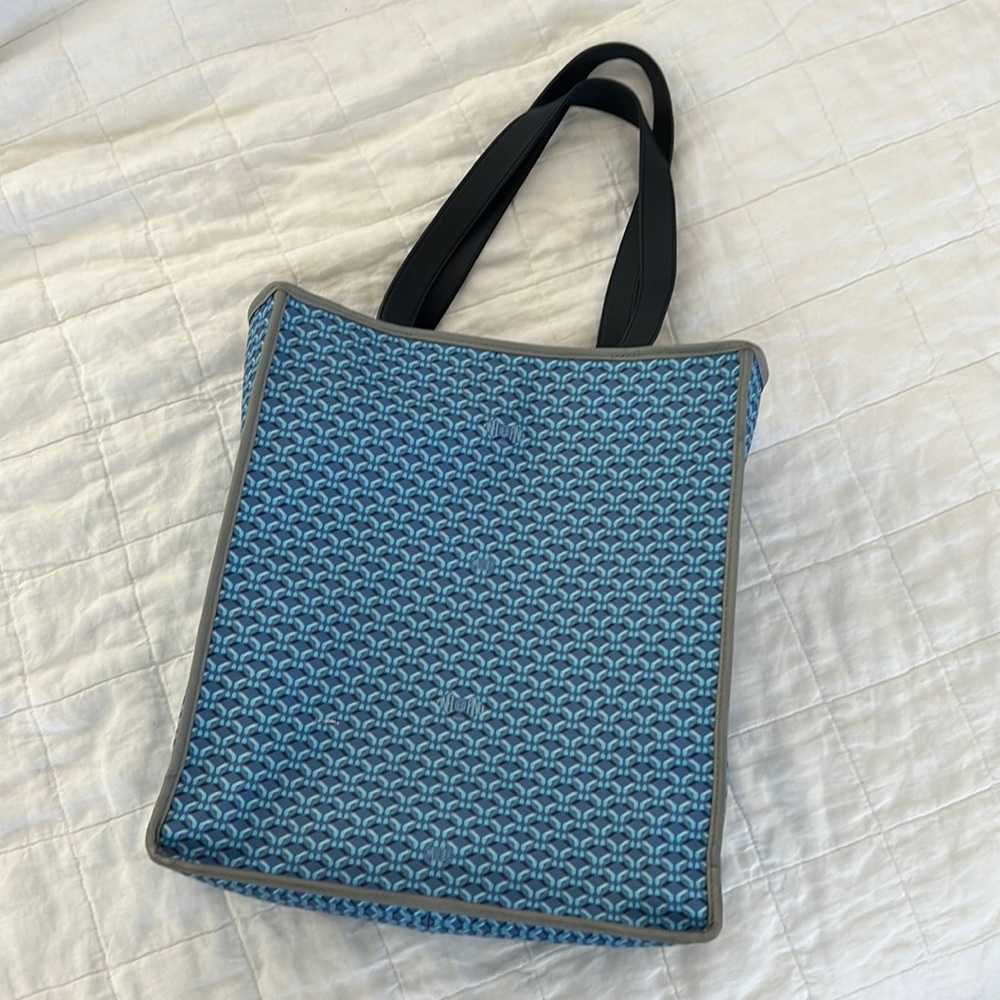 Rare. Pinel et Pinel Signature Tote